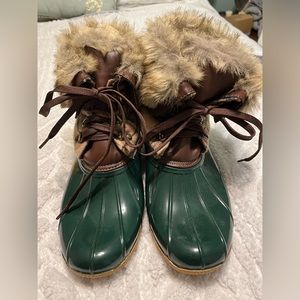 Fur lined duck boots